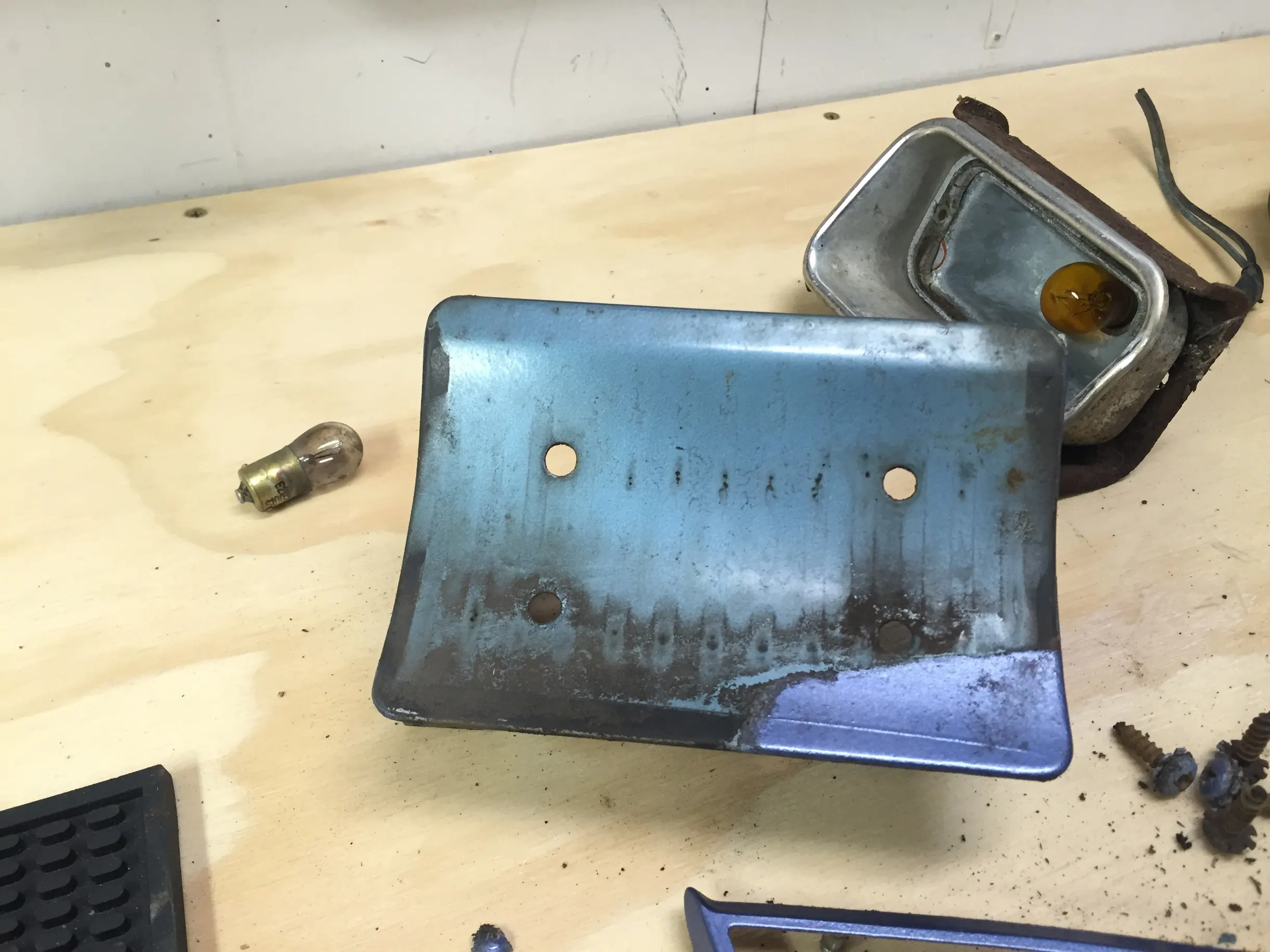 1962 ford galaxy gas door