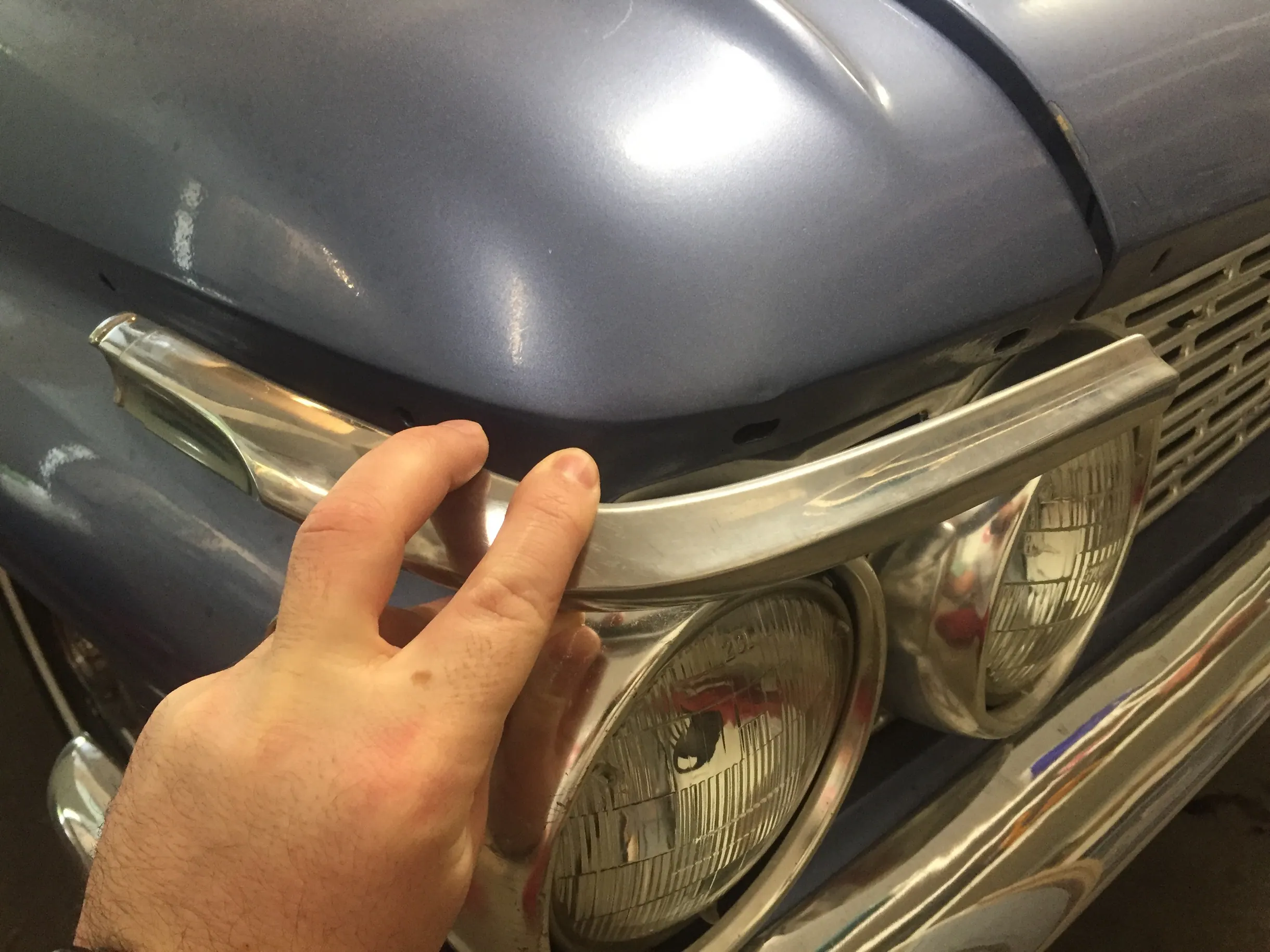 1962 galaxie fender trim molding