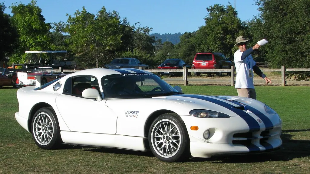 classic Dodge Viper GTS